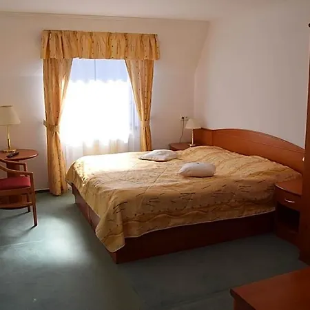 Wellness Anna Szálloda 3*
